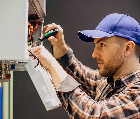 Expert Plumber for Tankless Water Heater Maintenance in Lantana, FL: Schedule Professional Maintenance Services with Us