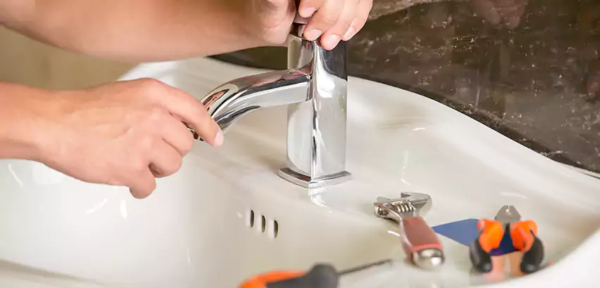 Bathtub Faucet Replacement in Lantana