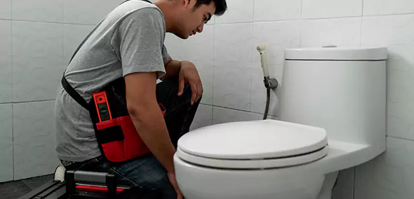 Toilet Repair in Lantana