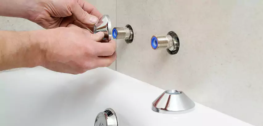 Bathtub Faucet Diverter Replacement in Lantana